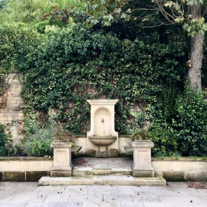 Architecture Décoration aménagement intérieur Hôtel Mont Gascon Jardin fontaine