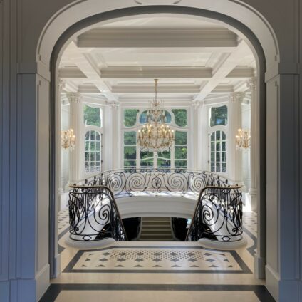 Architecture Décoration aménagement intérieur Château Saint Léger Escalier Agence Ducellier Devienne Paris